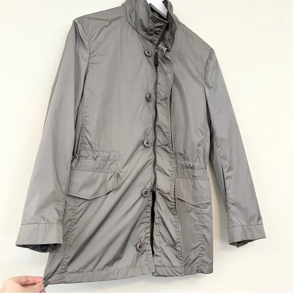 Gucci men’s Nylon Windbreaker Jacket Silver Gray